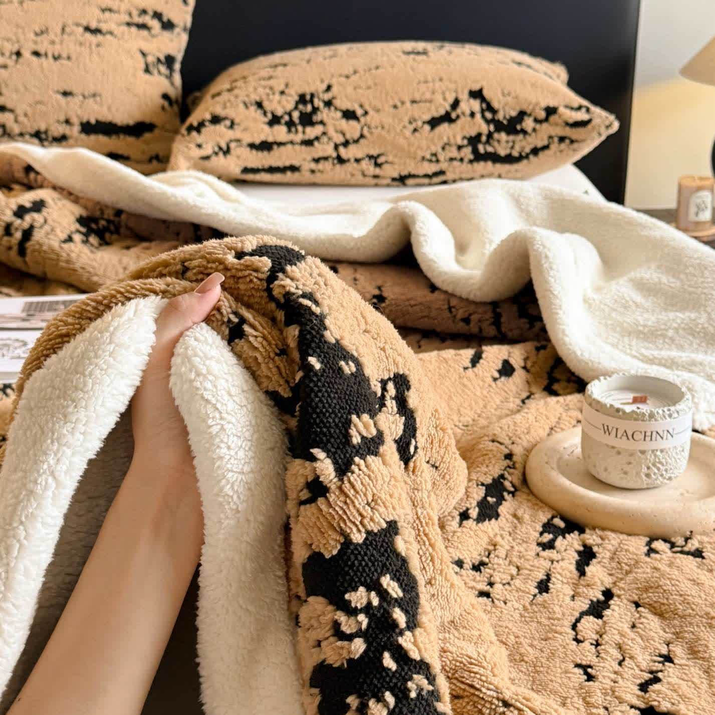 Coperta artistica in sherpa sfumato - image 11