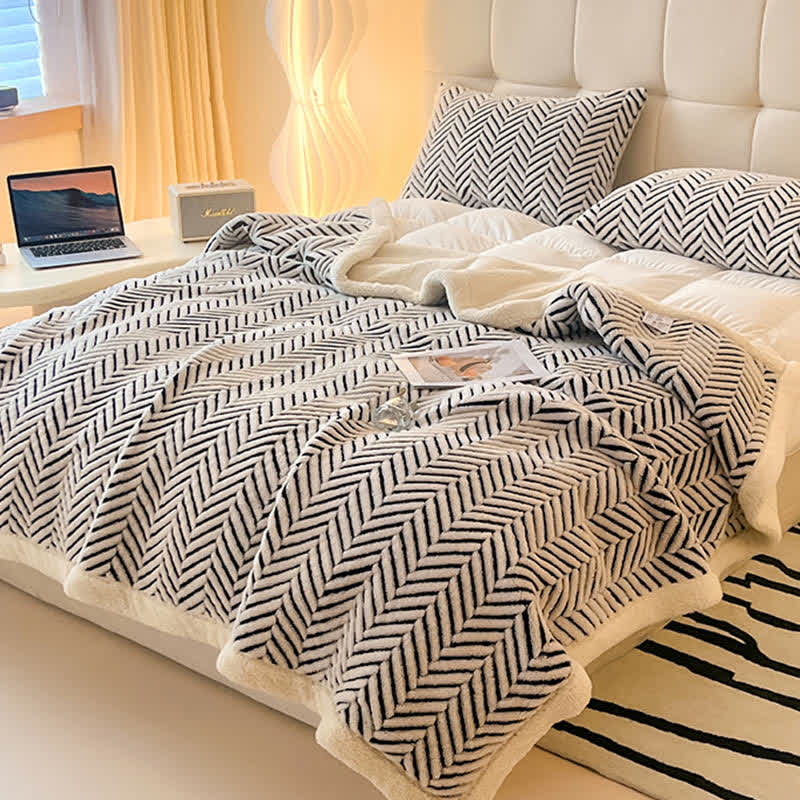 Coperta moderna in jacquard a righe - image 1