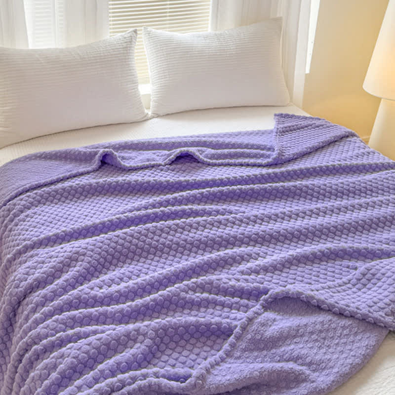 Coperta calda in jacquard a pois - image 3