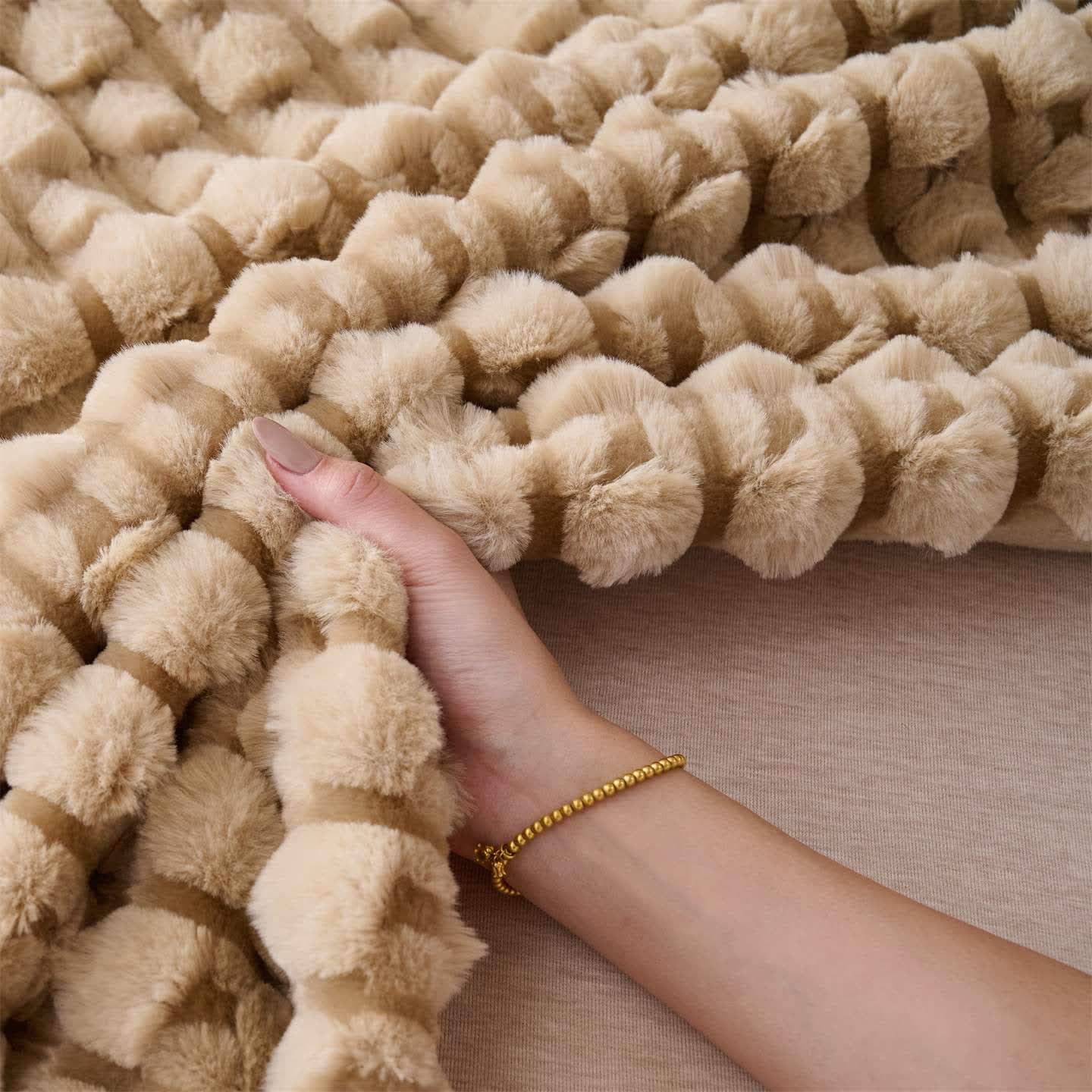 Moderna e lussuosa coperta in pile - image 10