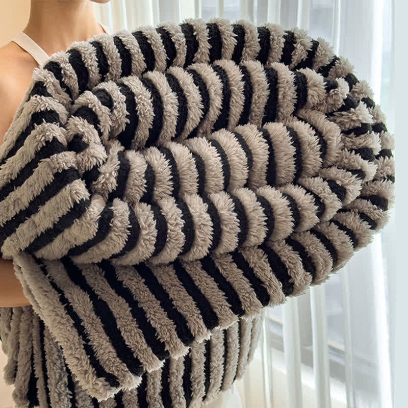 Coperta jacquard a righe in stile senza tempo - Nero e grigio - Matrimoniale - image 11