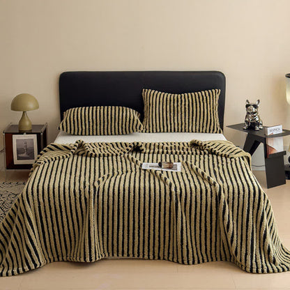 Coperta jacquard a righe in stile senza tempo - image 12