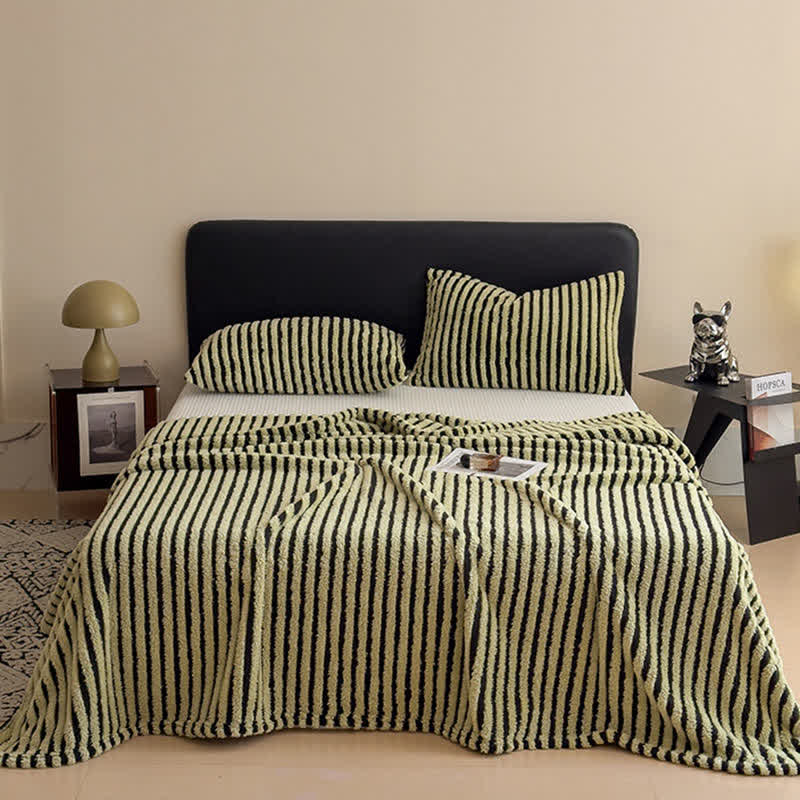 Coperta jacquard a righe in stile senza tempo - image 16