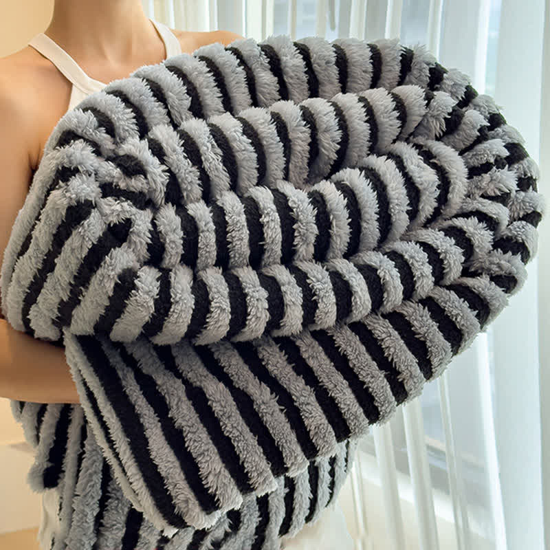 Coperta jacquard a righe in stile senza tempo - Nero e blu - Matrimoniale - image 15