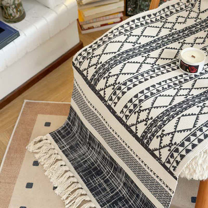 Tappetino in cotone e lino con nappe geometriche - image 4