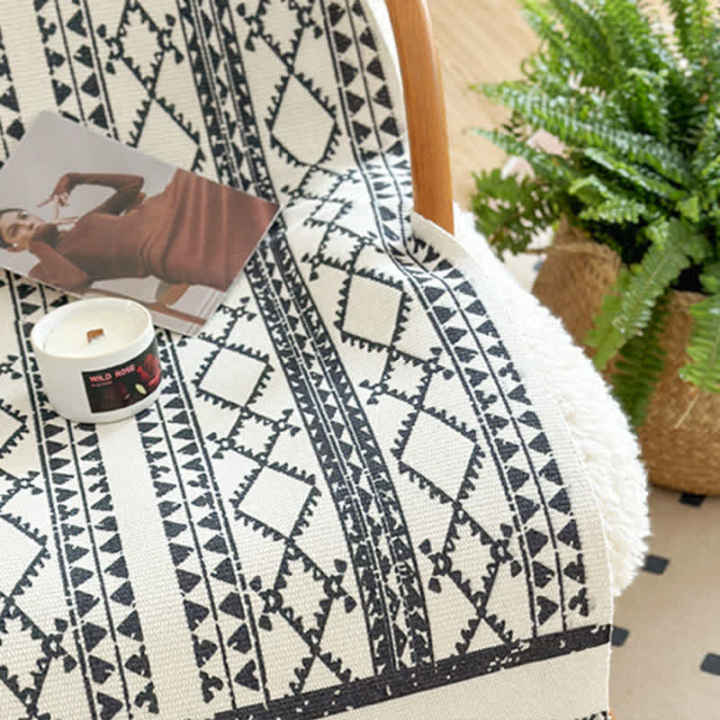 Tappetino in cotone e lino con nappe geometriche - image 6