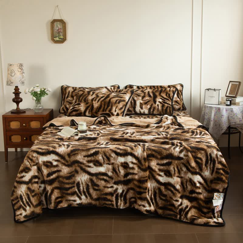 Coperta con lenzuolo con angoli in peluche a righe tigrate - 2 federe - 48cm x 74cm - image 0