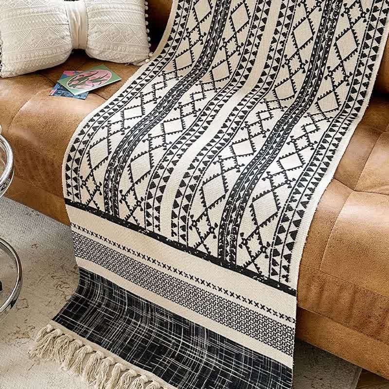 Tappetino in cotone e lino con nappe geometriche - image 3