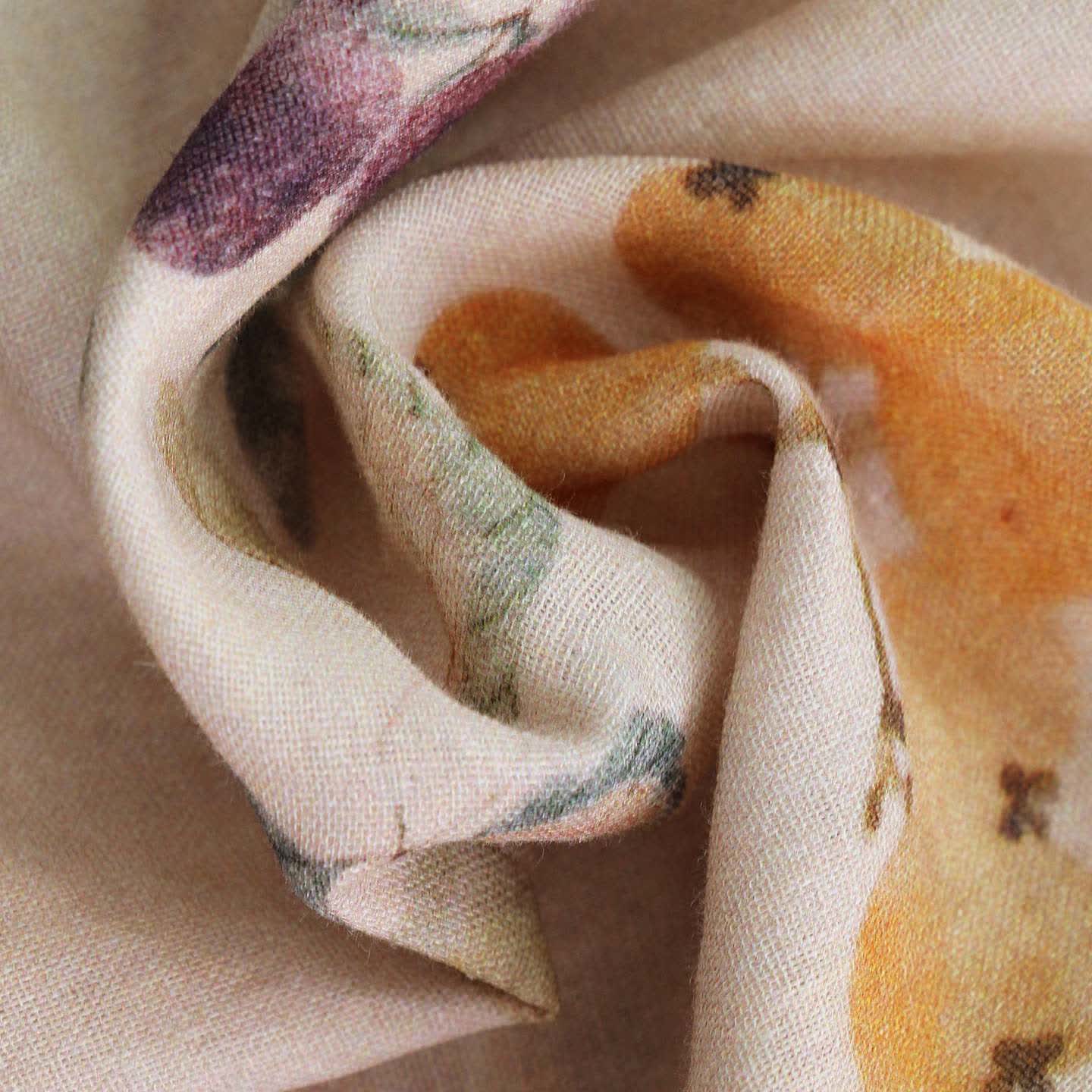 Completo da notte in garza di cotone con foglie e frutta - image 2