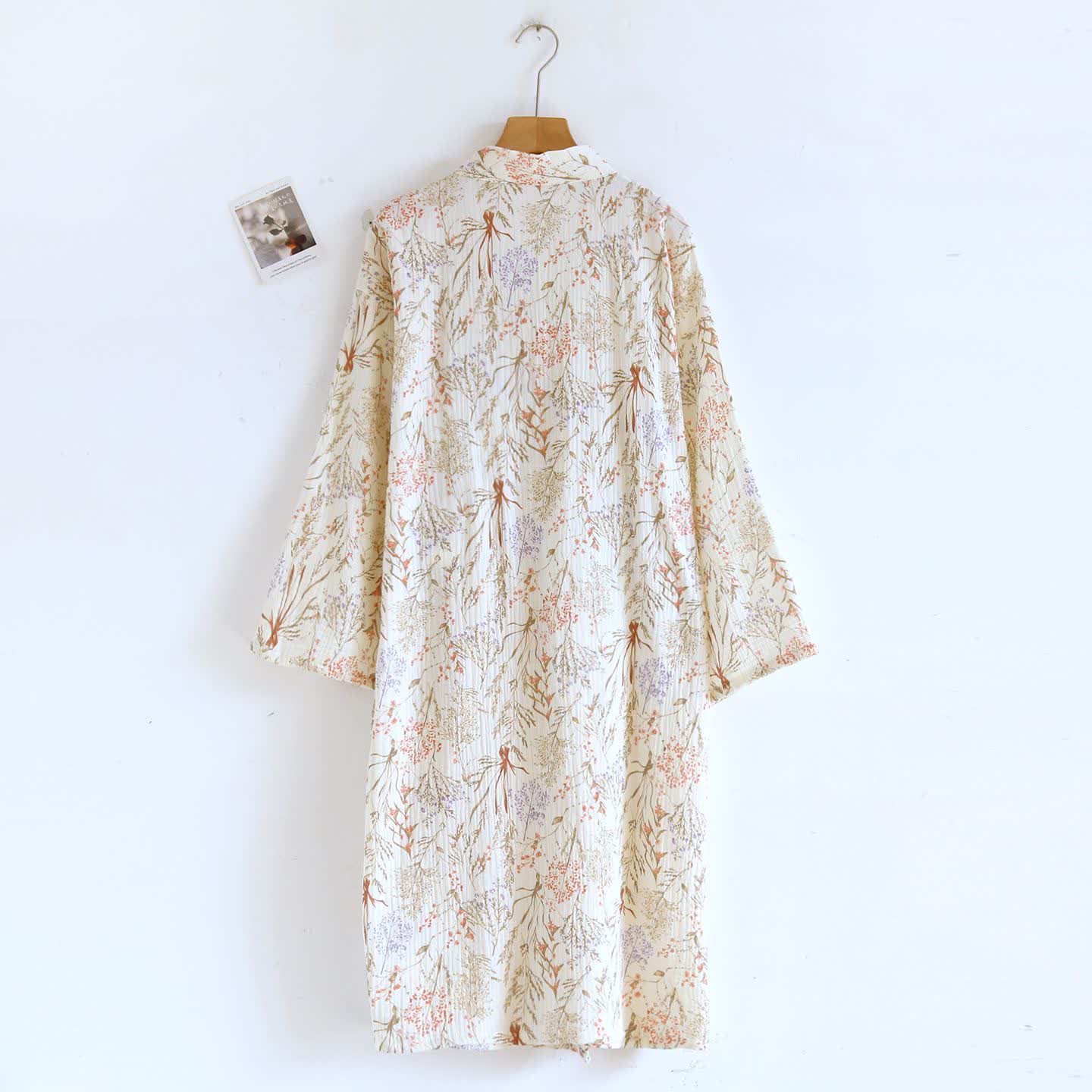 Accappatoio kimono in garza di cotone floreale tenue - image 1