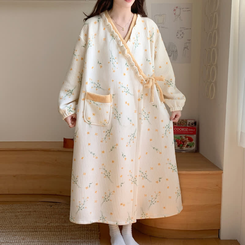 Camicia da notte gialla con volant e tasca floreale - image 2