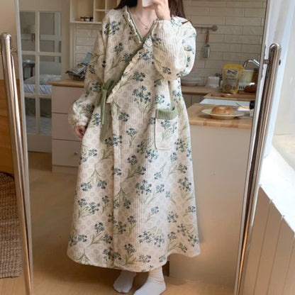 Elegante camicia da notte con volant floreale e tasca - 2XL - image 1