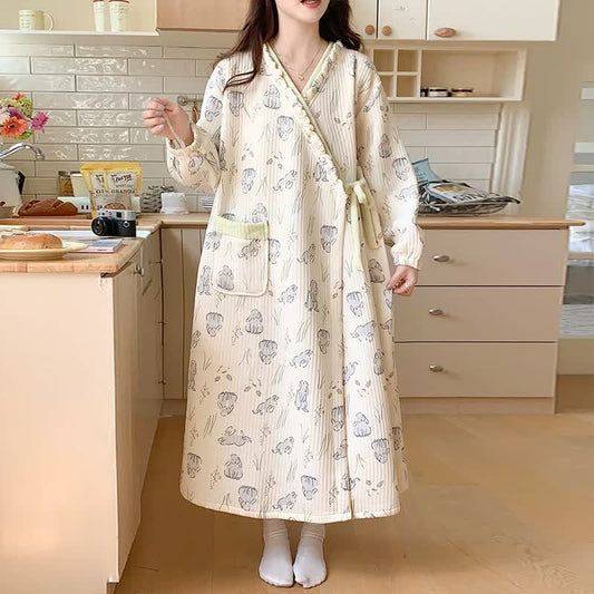 Camicia da notte con volant e tasca a forma di coniglio dei cartoni animati - image 0