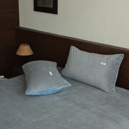 Copriletto caldo e soffice in tinta unita Ownkoti - Grigio blu - 2 federe - 48cm x 74cm - image 9