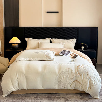 Set di biancheria da letto in peluche con foglie di ginkgo Ownkoti (4 pezzi) - Bianco - Matrimoniale Grande - image 1