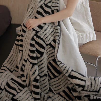 Coperta in pile geometrico Jacquard Ownkoti - image 6