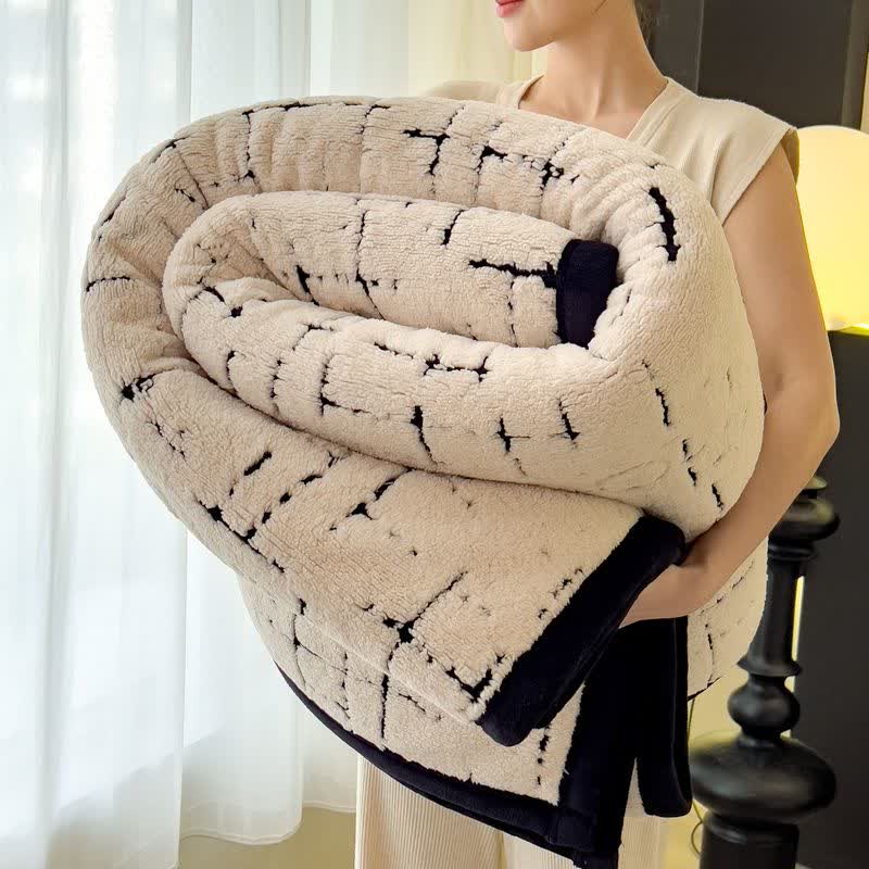 Coperta in peluche semplice e moderna Ownkoti - Bianco e nero - Matrimoniale - image 3