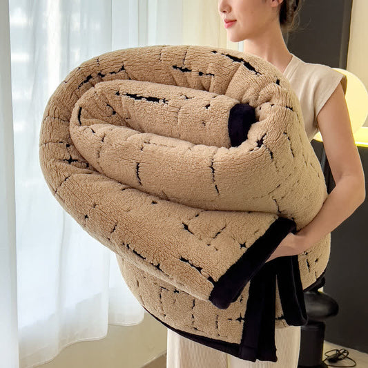 Coperta in peluche semplice e moderna Ownkoti - Cammello e nero - Matrimoniale - image 0