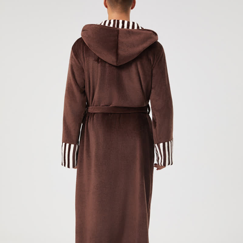 Accappatoio unisex in peluche con cappuccio e colletto a righe - image 6