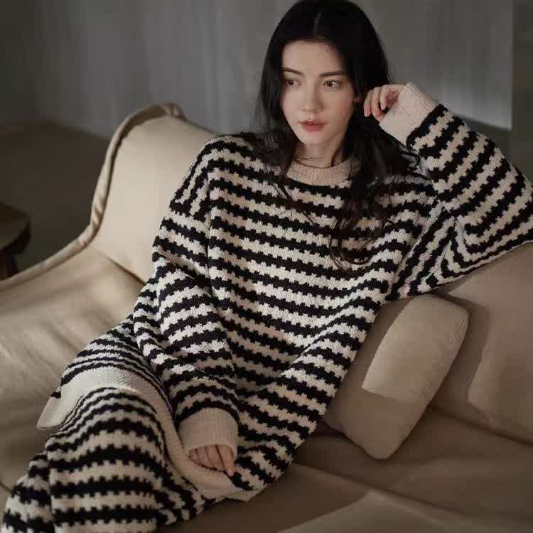 Completo da notte in peluche con motivo a righe - Bianco e nero - 3XL - image 0