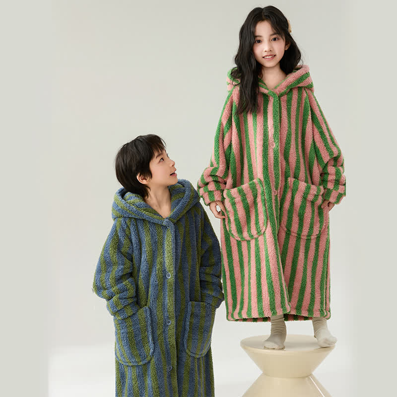 Accappatoio caldo in peluche con cappuccio a righe per bambini - image 1