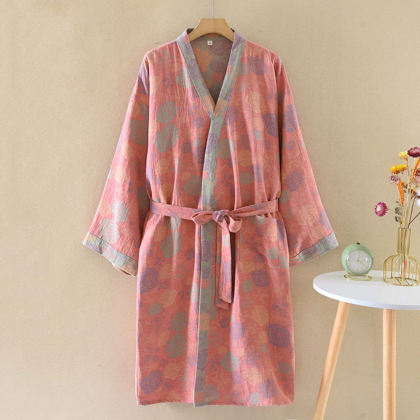 Kimono in garza di cotone con motivo a rose romantiche - Rosa - XL - image 1