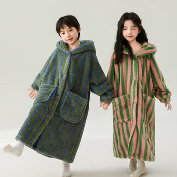 Accappatoio caldo in peluche con cappuccio a righe per bambini - image 0