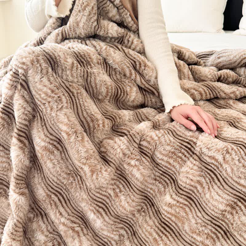 Coperta in peluche jacquard ondulato in pelliccia sintetica - Caffè - 2 federe - 48cm x 74cm - image 3