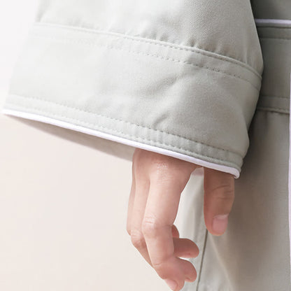 Accappatoio per bambini minimalista con tasca in tinta unita - image 9