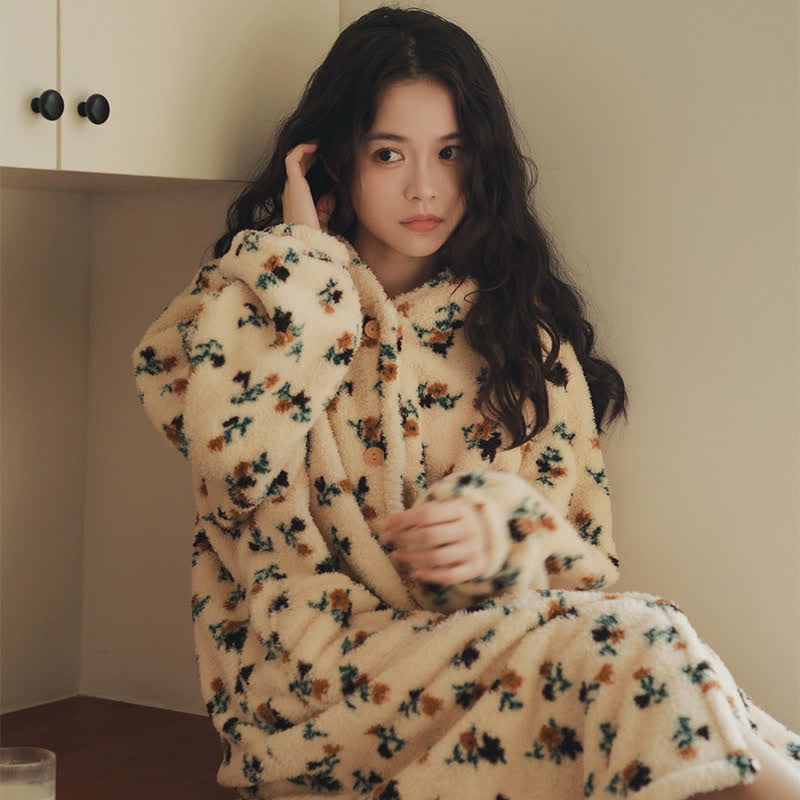 Accappatoio in peluche con cappuccio e bottoni in stile rustico floreale - image 2