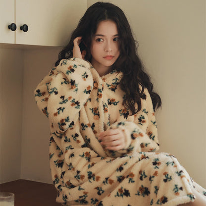 Accappatoio in peluche con cappuccio e bottoni in stile rustico floreale - image 2