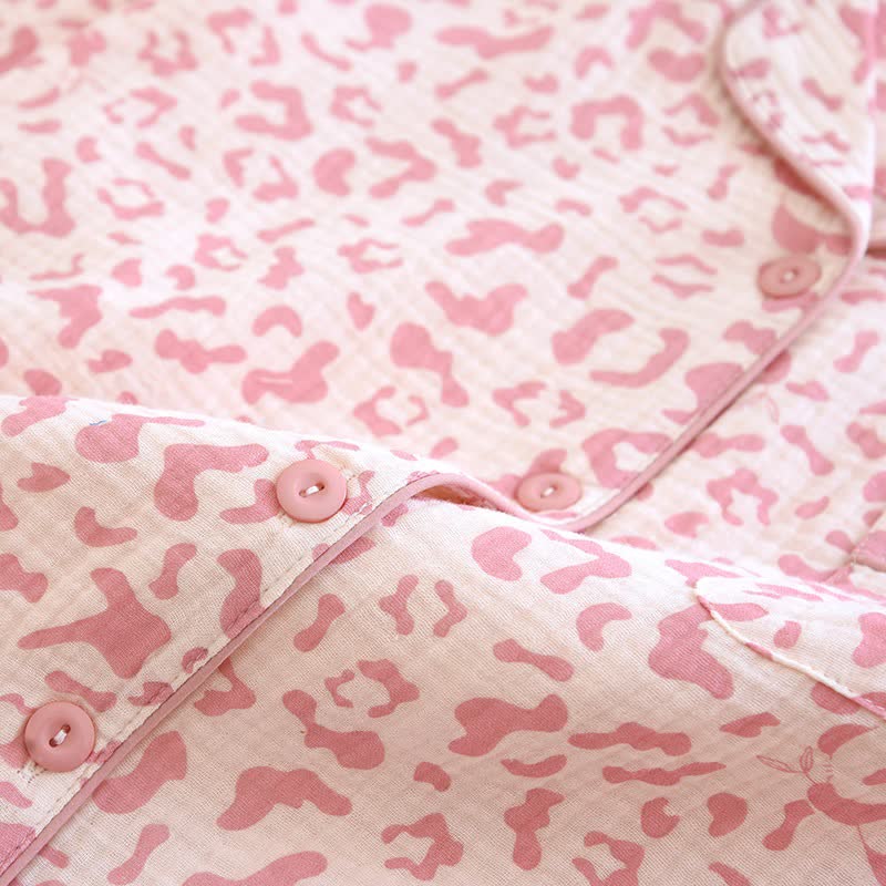 Completo da casa in cotone con stampa leopardata dai toni tenui - image 7