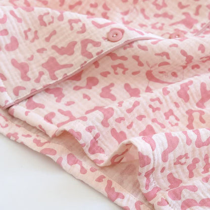 Completo da casa in cotone con stampa leopardata dai toni tenui - image 6