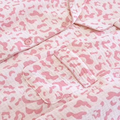 Completo da casa in cotone con stampa leopardata dai toni tenui - image 4