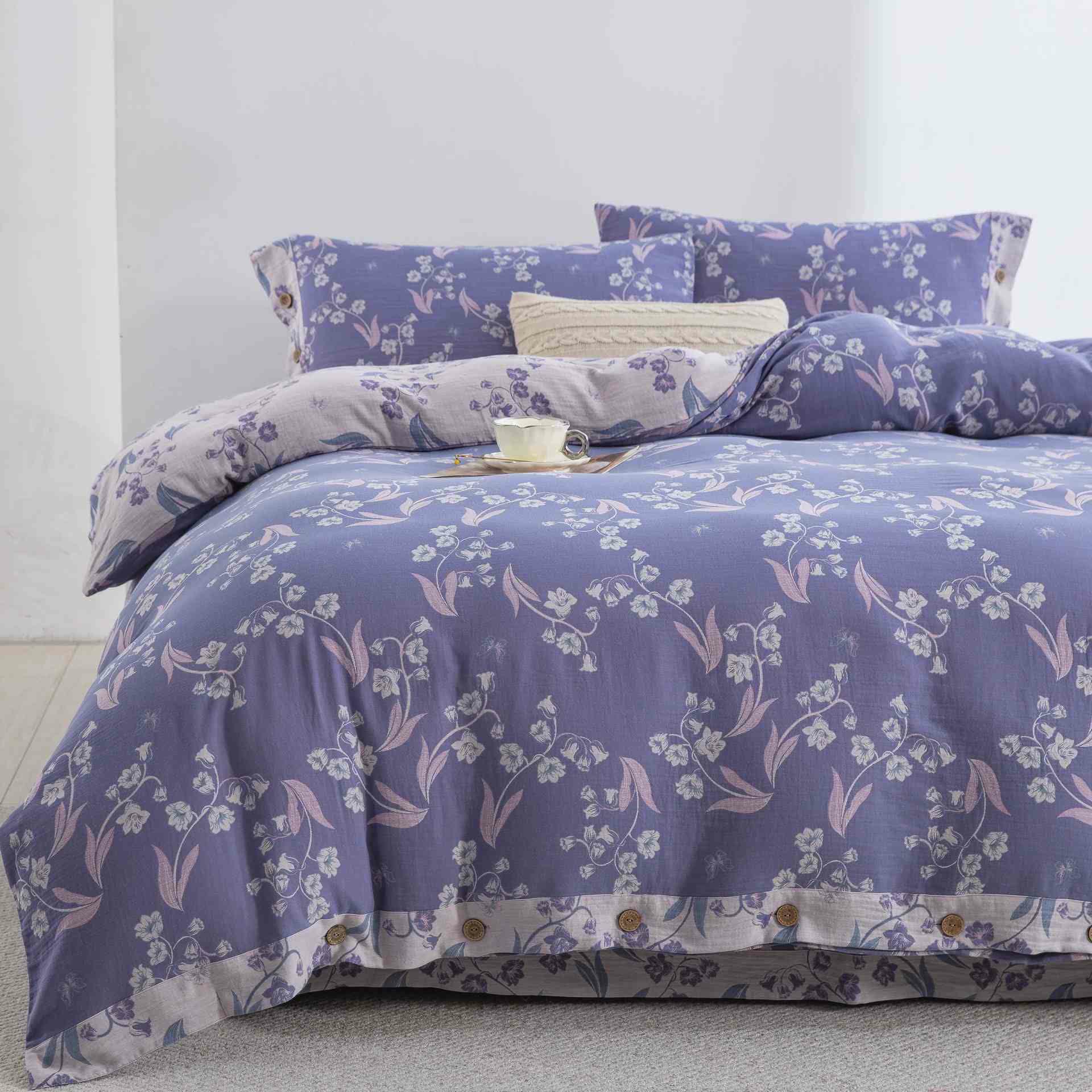 Elegante set di biancheria da letto in cotone a doppia garza floreale (4 pezzi) - image 1