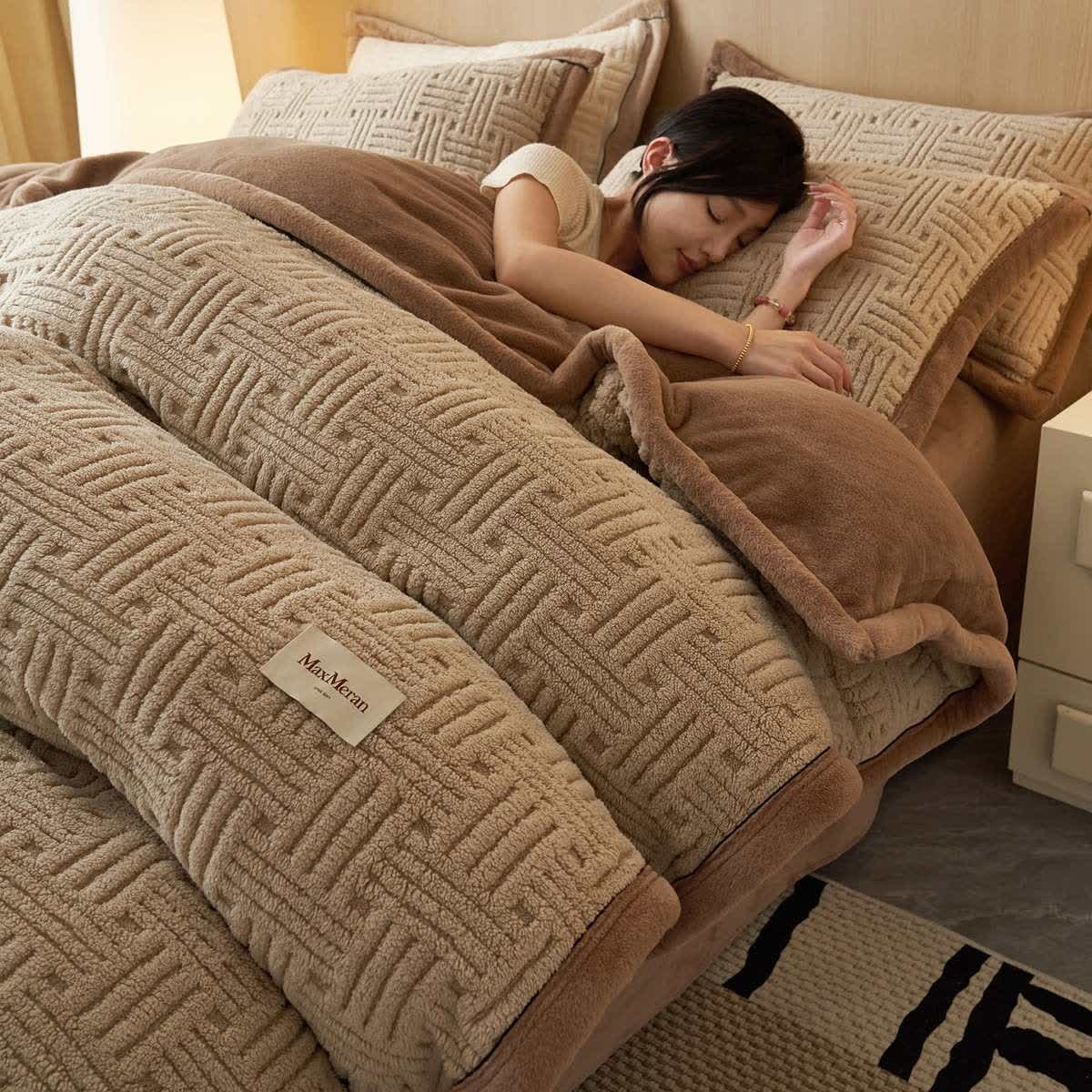 Set di biancheria da letto in peluche con motivo a nodi a righe - Caffè scuro - Set di biancheria da letto (4 pezzi) - Matrimoniale Grande - image 1