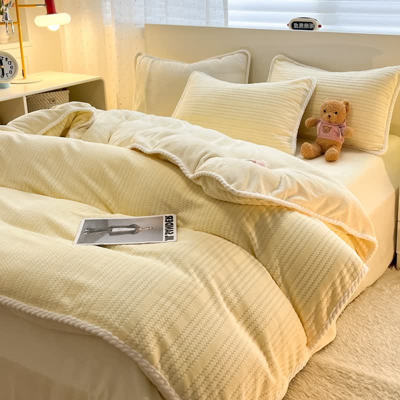 Set di biancheria da letto in peluche jacquard a righe ondulate - image 8