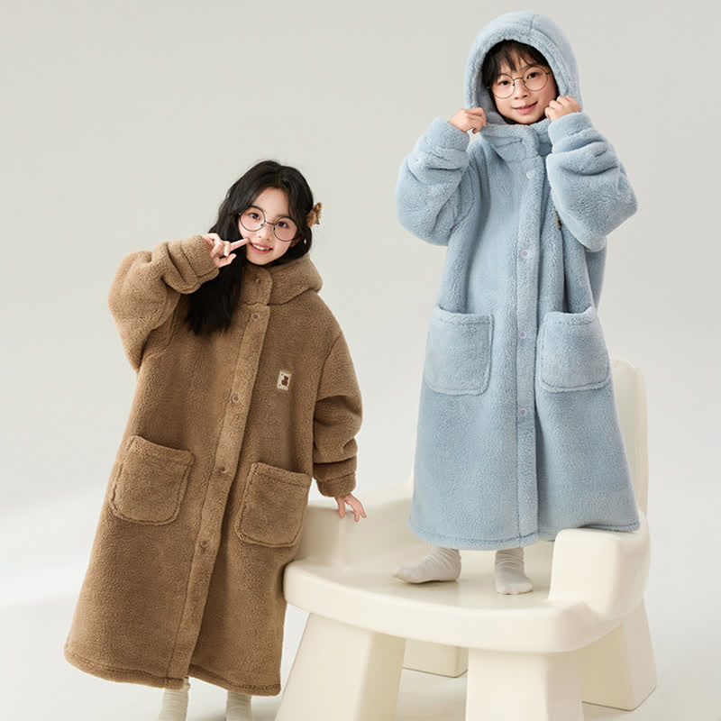 Accappatoio per bambini con cappuccio e bottoni in tinta unita - image 0