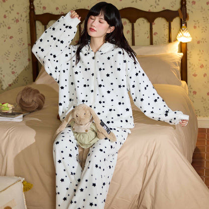 Completo da notte in peluche con cappuccio e cerniera a forma di orecchie da coniglio - image 2