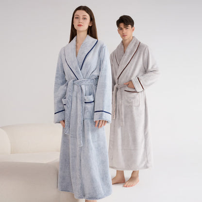 Accappatoio caldo unisex in peluche tinta unita - image 2