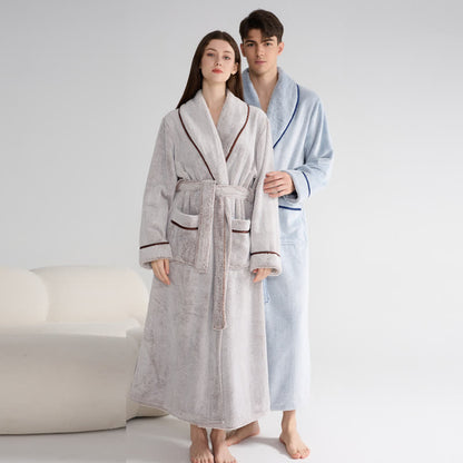 Accappatoio caldo unisex in peluche tinta unita - image 1