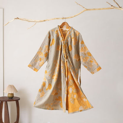 Camicia da notte in cotone ispirata all'Hanfu con foglie di Ginkgo - Grigio e arancione - XL - image 32