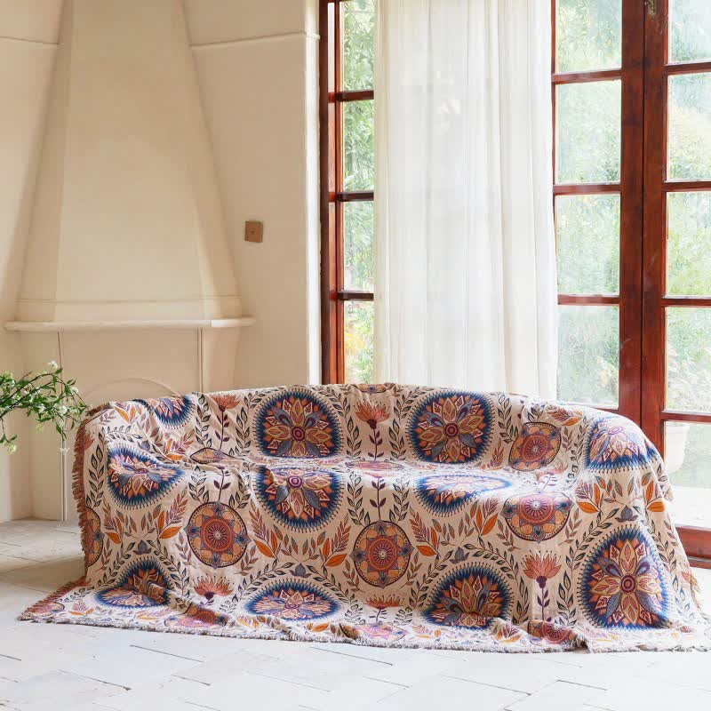Coperta con nappe in cotone con medaglione floreale - image 1