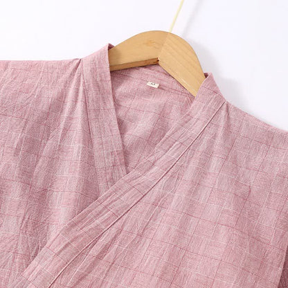 Kimono in garza di cotone a quadri sottili da indossare in salotto - image 1