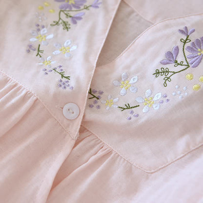 Kimono in garza di cotone con ricamo floreale da indossare in salotto - image 6