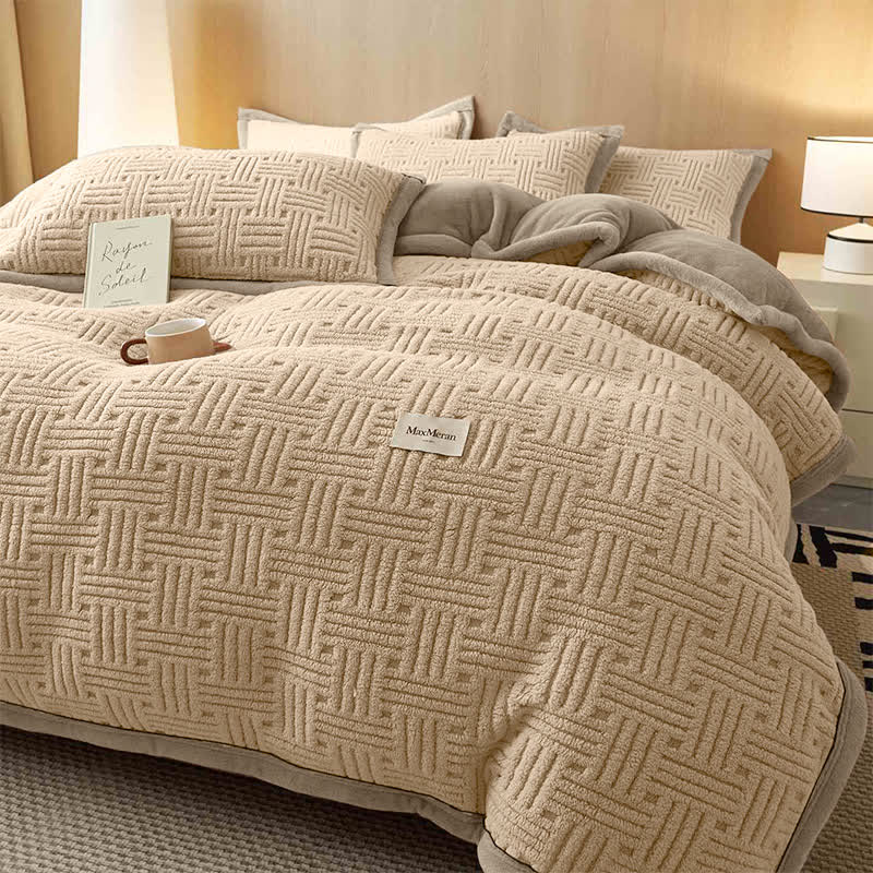 Set di biancheria da letto in peluche con motivo a nodi a righe - image 3