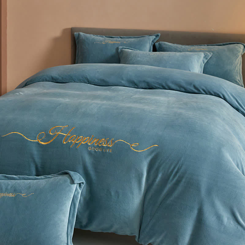 Set di biancheria da letto in peluche ricamato Happiness (4 pezzi) - image 10