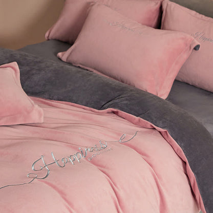 Set di biancheria da letto in peluche ricamato Happiness (4 pezzi) - image 19