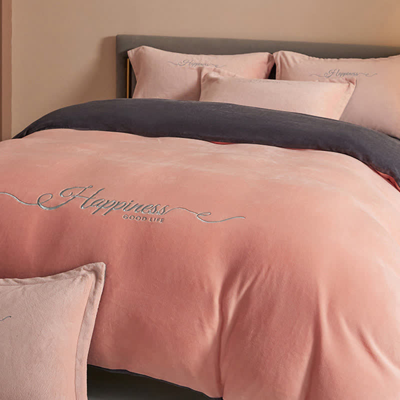 Set di biancheria da letto in peluche ricamato Happiness (4 pezzi) - image 18