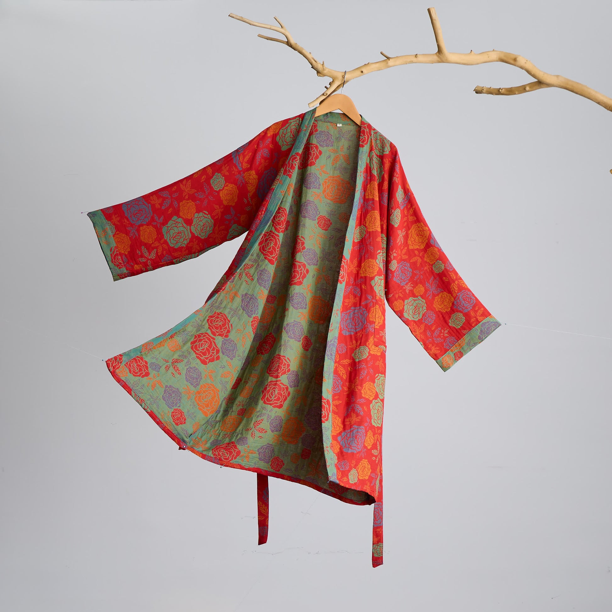 Kimono in garza di cotone con motivo a rose romantiche - image 5